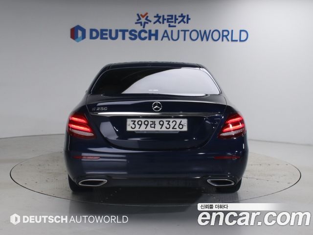 Mercedes-Benz E-Class из Кореи Encar