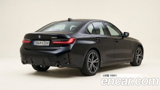 BMW 3-Series 320i M Sport — пробег 9 474 км — фото 3 из 5
