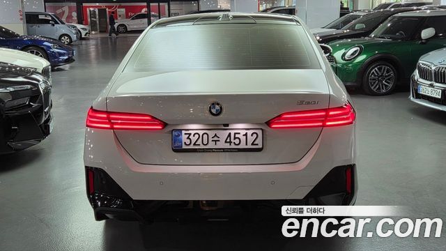 BMW 5-Series 520i M Sport — пробег 4 003 км — фото 4 из 5