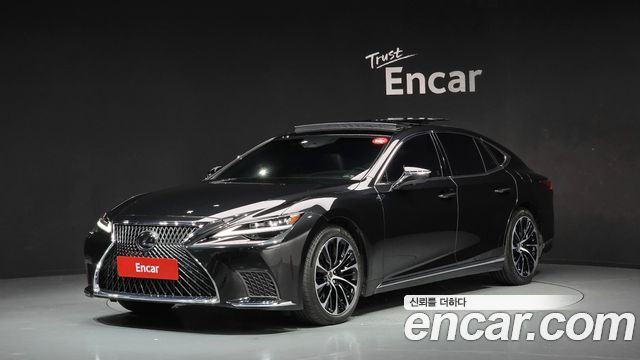 Lexus LS 3.5 Luxury AWD — пробег 85 869 км