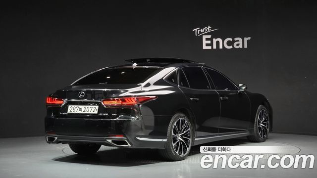 Lexus LS 3.5 Luxury AWD — пробег 85 869 км