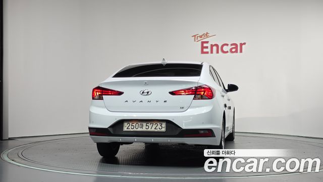 Hyundai AVANTE из Кореи Encar