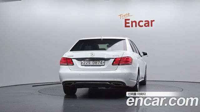 Mercedes-Benz E-Class E220 Bluetec Avantgarde — пробег 177 198 км — фото 4 из 5