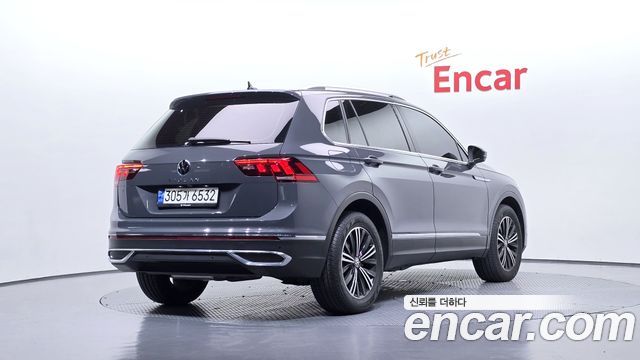 Volkswagen Tiguan 2.0 TDI Premium — пробег 18 716 км