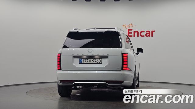 Hyundai Palisade HEV 2.5T 4WD 9-Seater Calligraphy — пробег 13 188 км — фото 4 из 5
