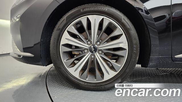 Kia K8 из Кореи Encar