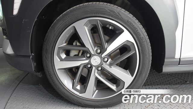 Hyundai Kona из Кореи Encar