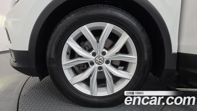 Volkswagen Tiguan 2.0 TDI Premium — пробег 133 544 км