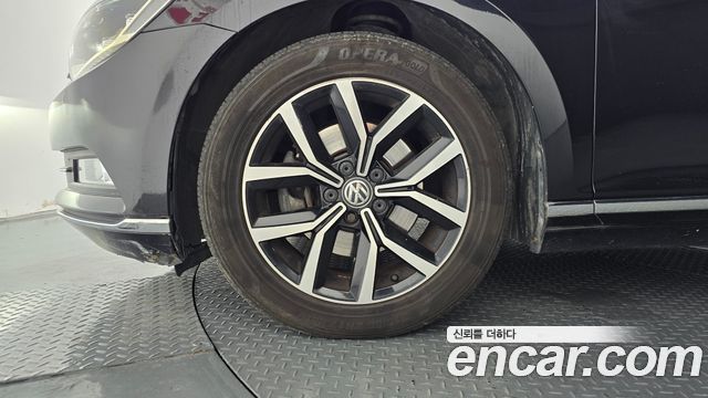 Volkswagen Passat 2.0 TDI Premium — пробег 125 211 км