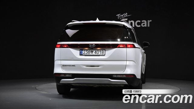Kia Carnival из Кореи Encar