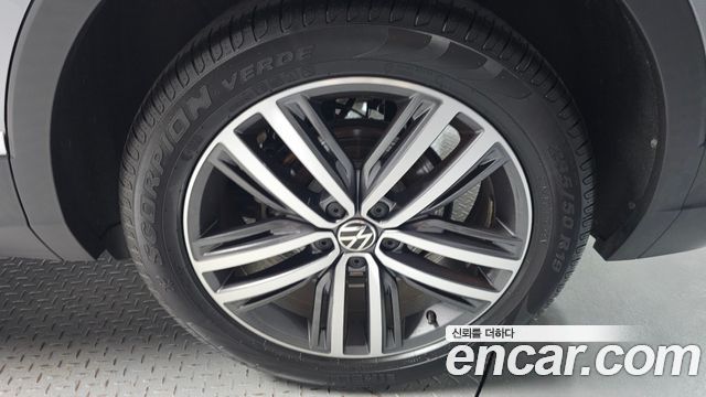 Volkswagen Tiguan 2.0 TSI Prestige — пробег 16 725 км