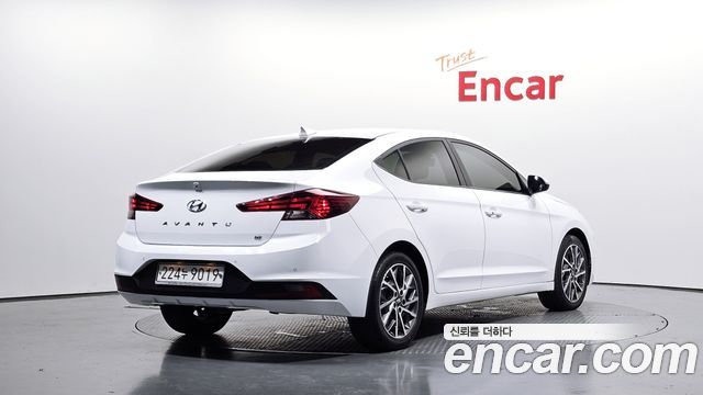 Hyundai AVANTE из Кореи Encar