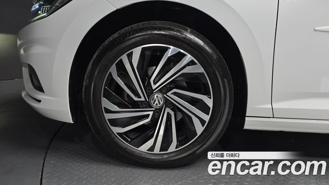 Volkswagen Jetta 1.4 TSI Prestige — пробег 29 060 км
