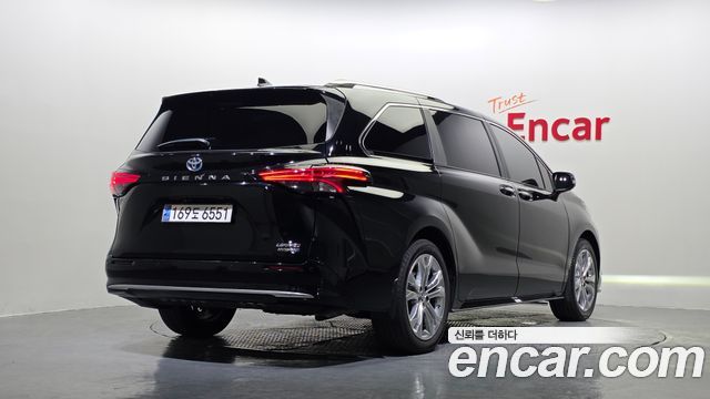 Toyota Sienna 2.5 Hybrid 2WD — пробег 97 462 км