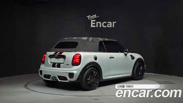 Mini Cooper Convertible JCW 3rd — пробег 70 187 км