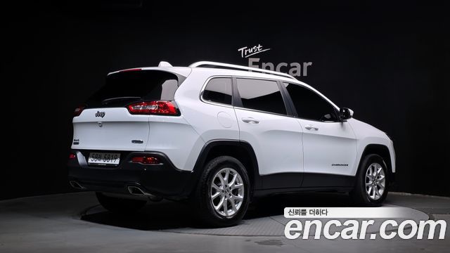 Jeep Cherokee 2.0 Diesel Longitude AWD — пробег 105 205 км — фото 2 из 5