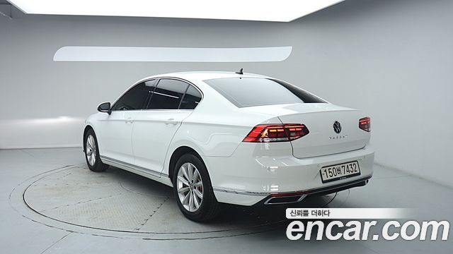 Volkswagen Passat 2.0 TDI Premium — пробег 55 584 км