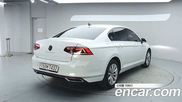Volkswagen Passat 2.0 TDI Premium — пробег 55 584 км