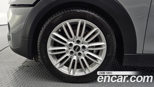 Mini Cooper Standard Third Generation — пробег 89 536 км