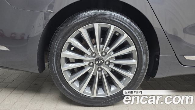 Kia K7 из Кореи Encar