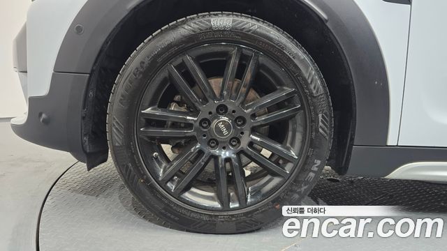 Mini Countryman HIGH 2nd — пробег 65 574 км