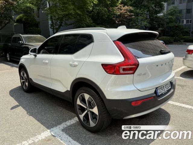 Volvo XC40 B4 Ultimate Bright — пробег 29 000 км