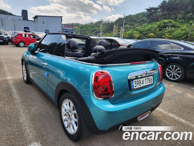 Mini Cooper Convertible Standard 3rd Generation — пробег 43 000 км