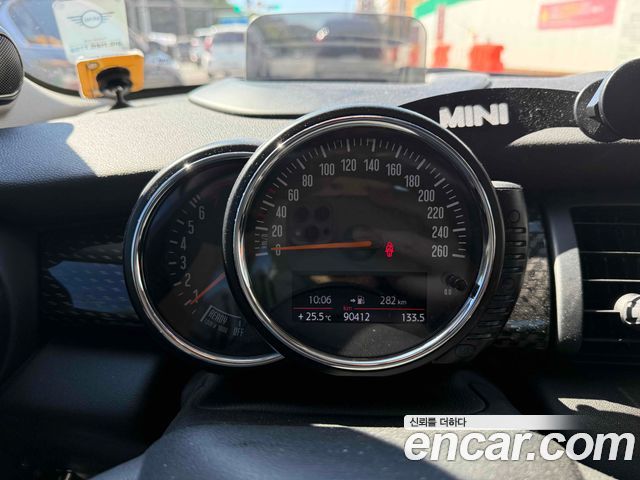 Mini Cooper Standard Third Generation — пробег 90 500 км