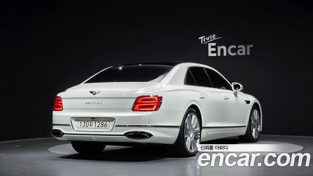 Bentley Flying Spur 4.0 Core — пробег 2 662 км