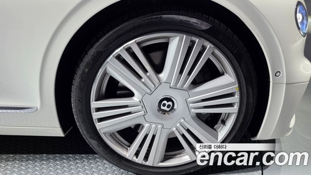 Bentley Flying Spur 4.0 Core — пробег 2 662 км
