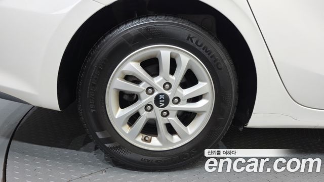 Kia K3 из Кореи Encar