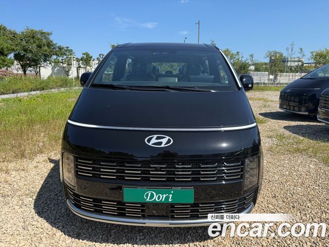 Hyundai Staria HEV 1.6T Lounge 9-Seater Inspiration — пробег 29 км — фото 3 из 5