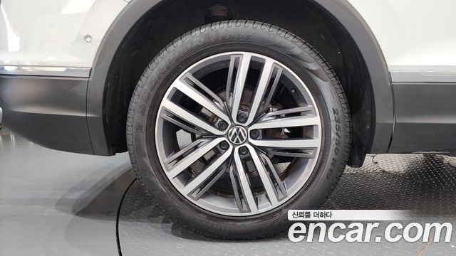 Volkswagen Tiguan 2.0 TSI Prestige — пробег 28 322 км