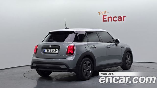 Mini Cooper 5Door Classic Third Generation — пробег 29 125 км