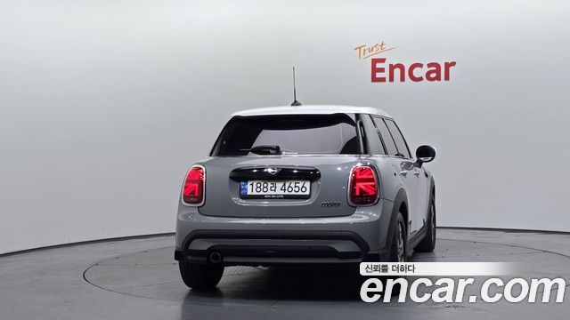 Mini Cooper 5Door Classic Third Generation — пробег 29 125 км
