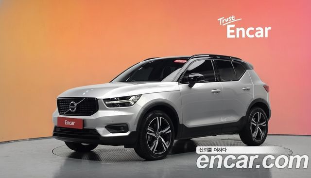 Volvo XC40 T4 R-Design — пробег 107 326 км