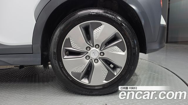 Hyundai Kona Premium — пробег 213 310 км — фото 5 из 5