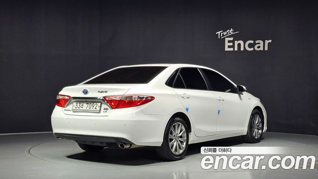 Toyota Camry Hybrid LE — пробег 93 296 км