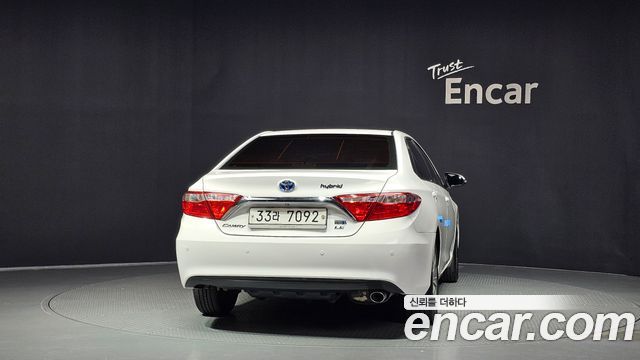 Toyota Camry Hybrid LE — пробег 93 296 км