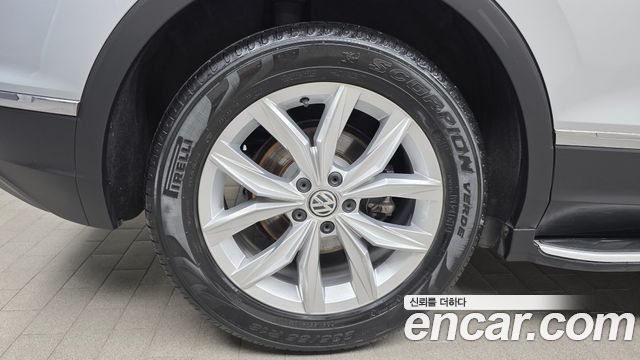 Volkswagen Tiguan 2.0 TDI Premium — пробег 62 552 км