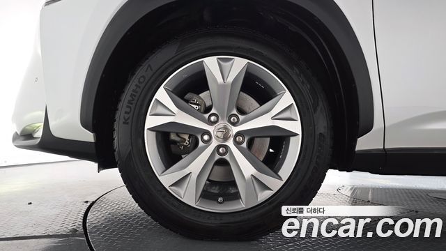 Lexus NX из Кореи Encar
