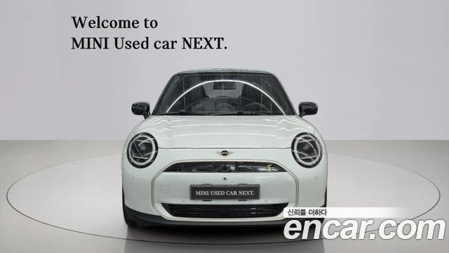 Mini Cooper SE Favoured — пробег 4 022 км