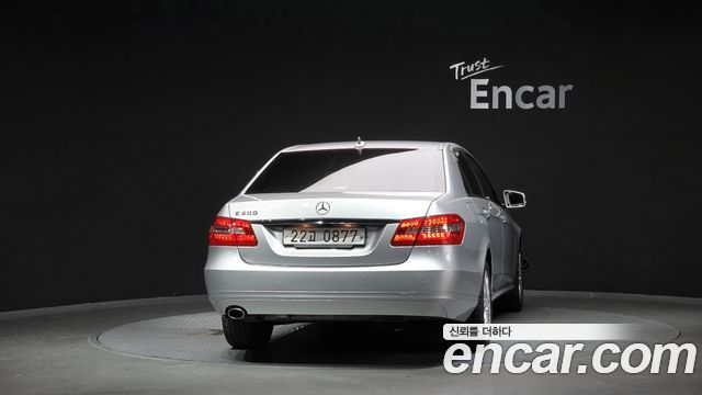 Mercedes-Benz E-Class E200 CGI — пробег 96 944 км — фото 4 из 5