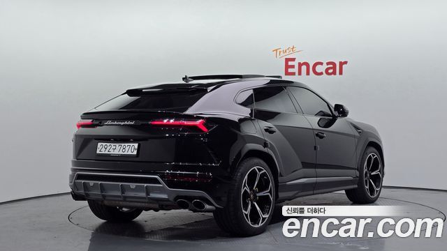 Lamborghini Urus из Кореи Encar