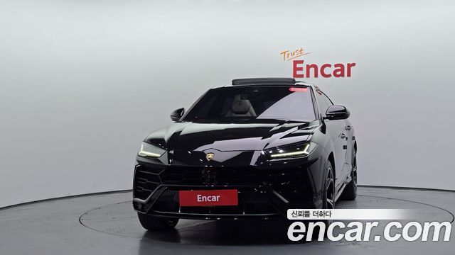 Lamborghini Urus из Кореи Encar