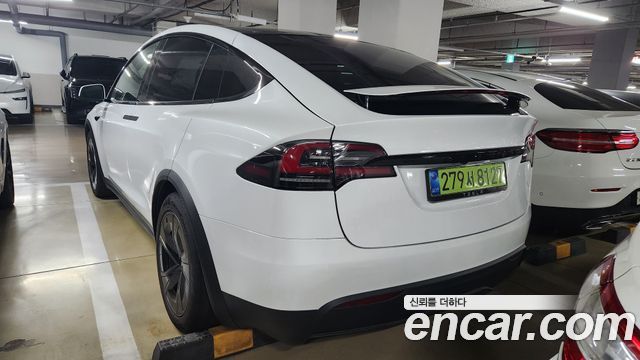 Tesla Model X AWD — пробег 1 550 км — фото 5 из 5