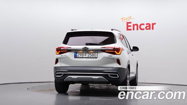 Kia Seltos из Кореи Encar