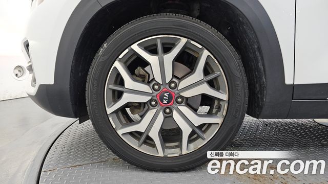 Kia Seltos из Кореи Encar