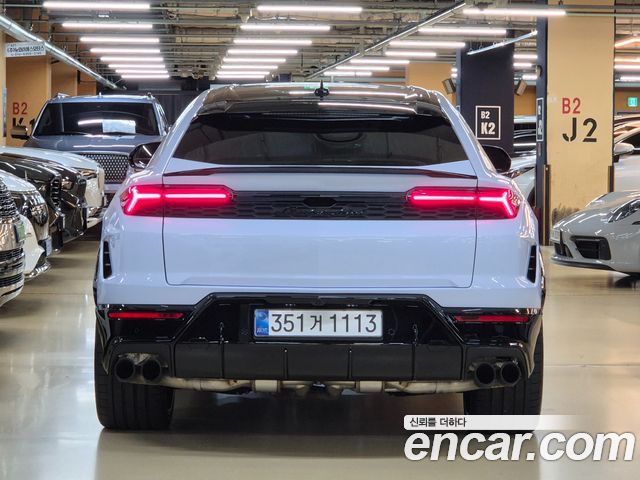Lamborghini Urus из Кореи Encar