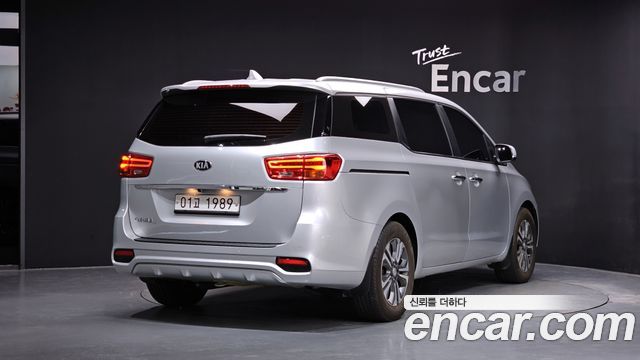 Kia Carnival из Кореи Encar